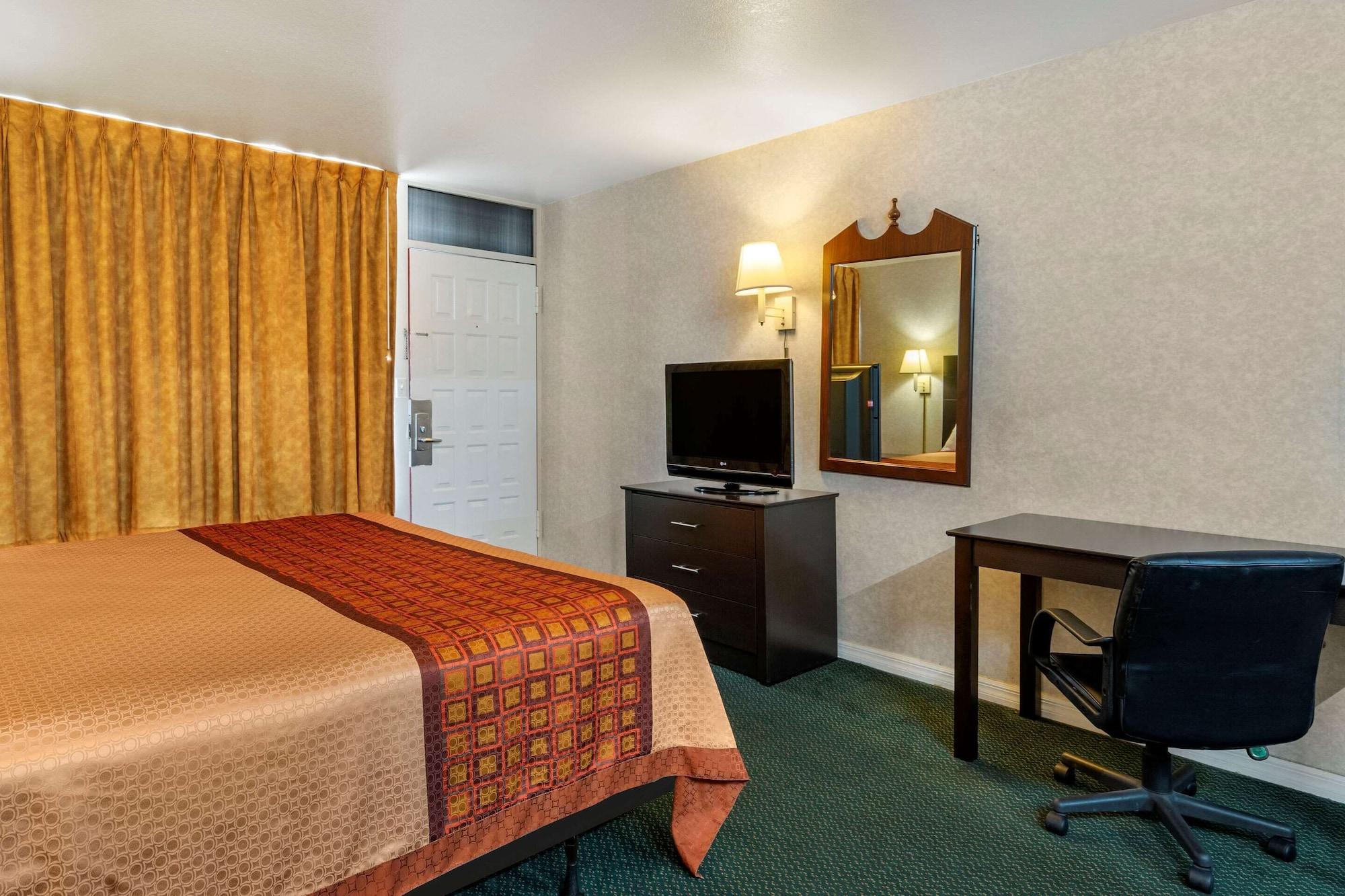 Rodeway Inn Clearwater-Largo Extérieur photo