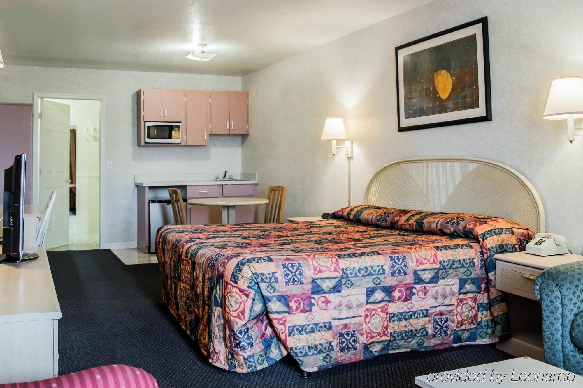 Rodeway Inn Clearwater-Largo Extérieur photo